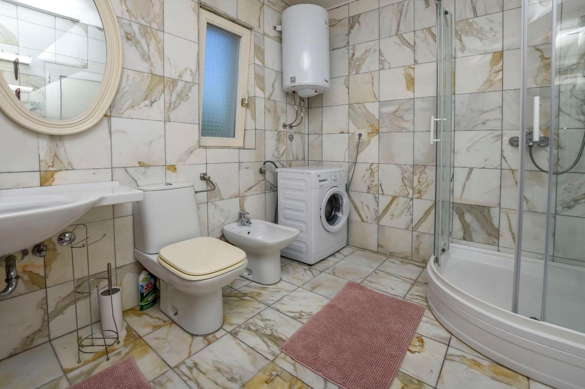 Apartments Dajana Примоштен Экстерьер фото